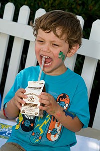 Kid drinking milk